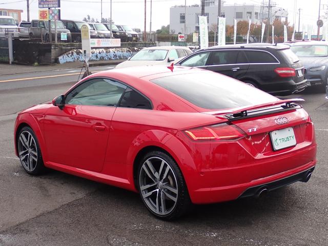 ＴＴクーペ ２．０ＴＦＳＩ　クワトロ　アシスタンスＰＫＧアドバンスト　Ｒ７年４月ディーラー車検　バーチャルＣＰ　純正ＯＰ１９インチＡＷ　スマートキー　フルセグＴＶ　純正ＭＭＩナビ（２４ｙ地図データ）バックカメラ　純正ドラレコ　ＥＴＣ２．０（23枚目）