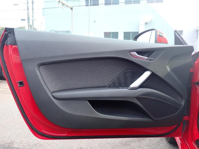 ＴＴクーペ ２．０ＴＦＳＩ　クワトロ　アシスタンスＰＫＧアドバンスト　Ｒ７年４月ディーラー車検　バーチャルＣＰ　純正ＯＰ１９インチＡＷ　スマートキー　フルセグＴＶ　純正ＭＭＩナビ（２４ｙ地図データ）バックカメラ　純正ドラレコ　ＥＴＣ２．０（39枚目）