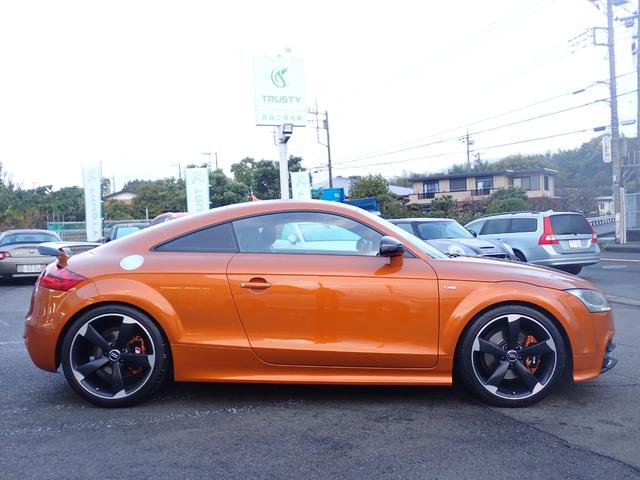 ＴＴクーペ １．８ＴＦＳＩ　Ｓラインコンペティション　後期最終モデル　１１０台限定車　純正１９インチＡＷ　２４ｙ製造アドバンスポーツ装着　固定式Ｒスポイラー　前後ドラレコ　レーザー探知機　社外ＳＤナビ　フルセグＴＶ　バックカメラ　ＥＴＣ２．０　Ｒフィルム（17枚目）