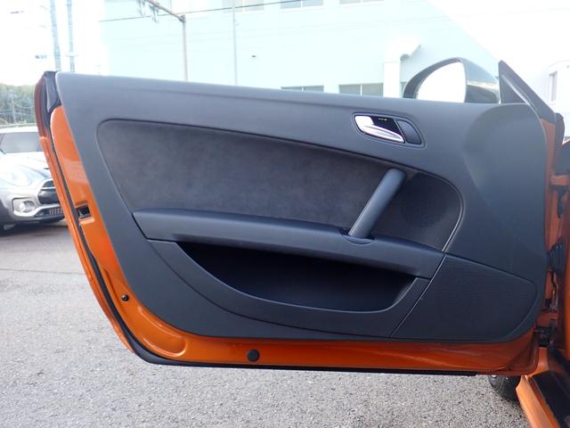 ＴＴクーペ １．８ＴＦＳＩ　Ｓラインコンペティション　後期最終モデル　１１０台限定車　純正１９インチＡＷ　２４ｙ製造アドバンスポーツ装着　固定式Ｒスポイラー　前後ドラレコ　レーザー探知機　社外ＳＤナビ　フルセグＴＶ　バックカメラ　ＥＴＣ２．０　Ｒフィルム（40枚目）