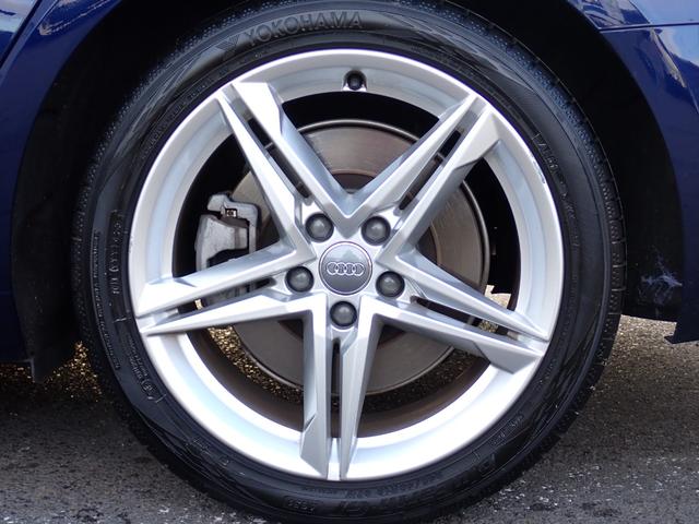 A4 45TFSIクワトロスポーツ ラグジュアリーPKG アシスタンスPKG バーチャルCP ブラックパーシャルレザー 前後ドラレコ 純正18インチAW(23y製造ヨコハマタイヤ)360℃ パークアシスト MMIナビ フルセグTV 禁煙(13枚目)