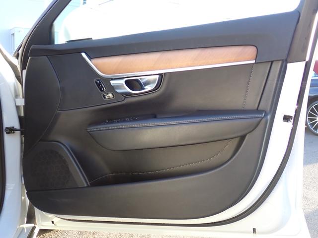 Ｖ９０ Ｔ６　ＡＷＤ　インスクリプション　クライメートＰＫＧ　黒革　パークパイロット　前後ドラレコ　マッサージ機能付きシートベンチレーション　全席シートヒーター　ステアリングヒーター　カープレイ　サラウンドビューカメラ　フルセグＴＶ　ＥＴＣ（31枚目）