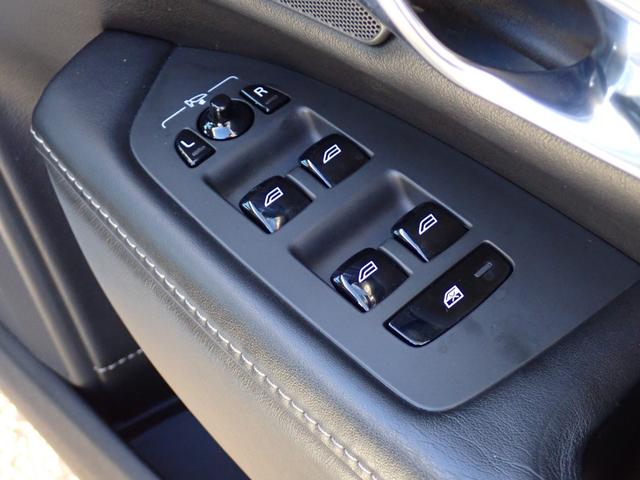 Ｖ９０ Ｔ６　ＡＷＤ　インスクリプション　クライメートＰＫＧ　黒革　パークパイロット　前後ドラレコ　マッサージ機能付きシートベンチレーション　全席シートヒーター　ステアリングヒーター　カープレイ　サラウンドビューカメラ　フルセグＴＶ　ＥＴＣ（33枚目）