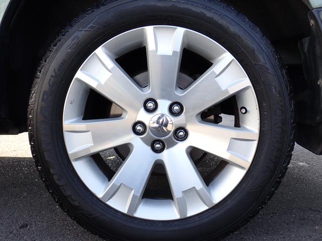 デリカＤ：５ Ｇ　ナビパッケージ　弊社下取　１オーナー　整備記録簿１２枚　３列シート　８人乗り　２３ｙ製造ヨコハマタイヤ　前後ドラレコ　左パワースライド　フロント＆バックカメラ　ＥＴＣ　スマートキー　マルチステア　ＨＩＤ　ドアバイザー（7枚目）