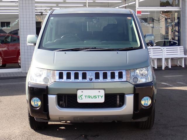 デリカＤ：５ Ｇ　ナビパッケージ　弊社下取　１オーナー　整備記録簿１２枚　３列シート　８人乗り　２３ｙ製造ヨコハマタイヤ　前後ドラレコ　左パワースライド　フロント＆バックカメラ　ＥＴＣ　スマートキー　マルチステア　ＨＩＤ　ドアバイザー（9枚目）