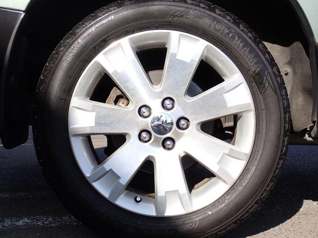 デリカＤ：５ Ｇ　ナビパッケージ　弊社下取　１オーナー　整備記録簿１２枚　３列シート　８人乗り　２３ｙ製造ヨコハマタイヤ　前後ドラレコ　左パワースライド　フロント＆バックカメラ　ＥＴＣ　スマートキー　マルチステア　ＨＩＤ　ドアバイザー（13枚目）