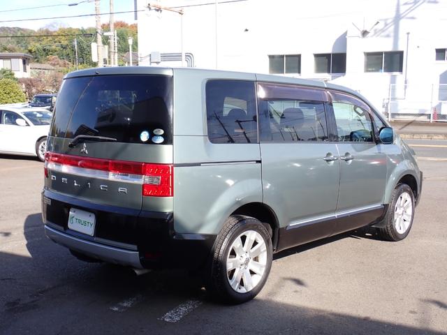 デリカＤ：５ Ｇ　ナビパッケージ　弊社下取　１オーナー　整備記録簿１２枚　３列シート　８人乗り　２３ｙ製造ヨコハマタイヤ　前後ドラレコ　左パワースライド　フロント＆バックカメラ　ＥＴＣ　スマートキー　マルチステア　ＨＩＤ　ドアバイザー（14枚目）