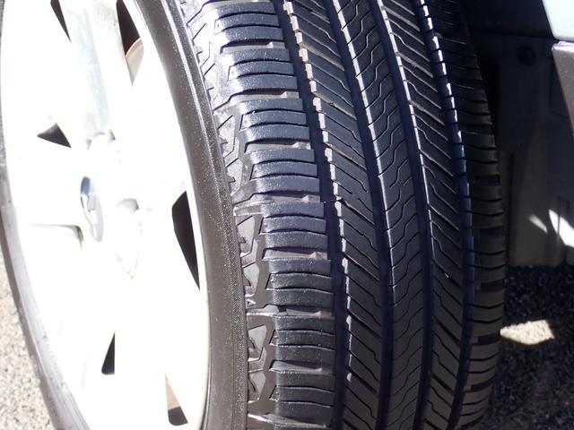 デリカＤ：５ Ｇ　ナビパッケージ　弊社下取　１オーナー　整備記録簿１２枚　３列シート　８人乗り　２３ｙ製造ヨコハマタイヤ　前後ドラレコ　左パワースライド　フロント＆バックカメラ　ＥＴＣ　スマートキー　マルチステア　ＨＩＤ　ドアバイザー（19枚目）