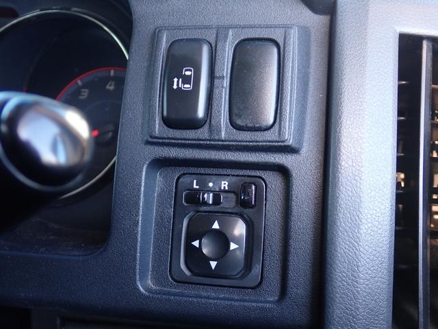 デリカＤ：５ Ｇ　ナビパッケージ　弊社下取　１オーナー　整備記録簿１２枚　３列シート　８人乗り　２３ｙ製造ヨコハマタイヤ　前後ドラレコ　左パワースライド　フロント＆バックカメラ　ＥＴＣ　スマートキー　マルチステア　ＨＩＤ　ドアバイザー（44枚目）