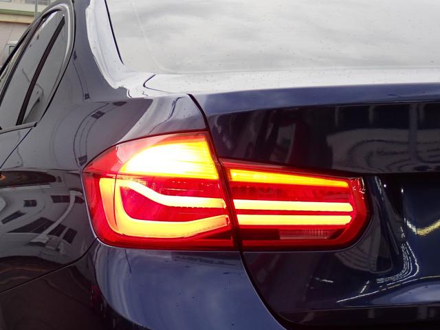 ３シリーズ ３２０ｉ　スポーツ　後期型　フルセグＴＶ　ＨＵＤ　３６０℃　オイスター革　ＡＣＣ　インテリジェントＳ　レーンチェンジＷ　純正ＯＰ１８インチＡＷ（２３ｙ製造ヨコハマタイヤ）ヒーター付メモリーパワーシート　ＬＥＤヘッドライト（28枚目）
