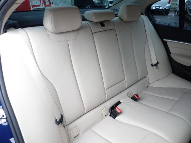 ３シリーズ ３２０ｉ　スポーツ　後期型　フルセグＴＶ　ＨＵＤ　３６０℃　オイスター革　ＡＣＣ　インテリジェントＳ　レーンチェンジＷ　純正ＯＰ１８インチＡＷ（２３ｙ製造ヨコハマタイヤ）ヒーター付メモリーパワーシート　ＬＥＤヘッドライト（36枚目）