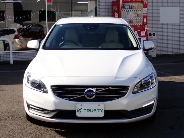 Ｖ６０ Ｄ４　タック　後期型　最終モデル　インテリセーフ　アイボリー革　スマートキー　ヒーター付メモリーパワーシート　バックカメラ　Ｒパークセンサー　マルチステア　パドルシフト　ＥＴＣ２．０　Ｒ７年４月ディーラー整備済（13枚目）