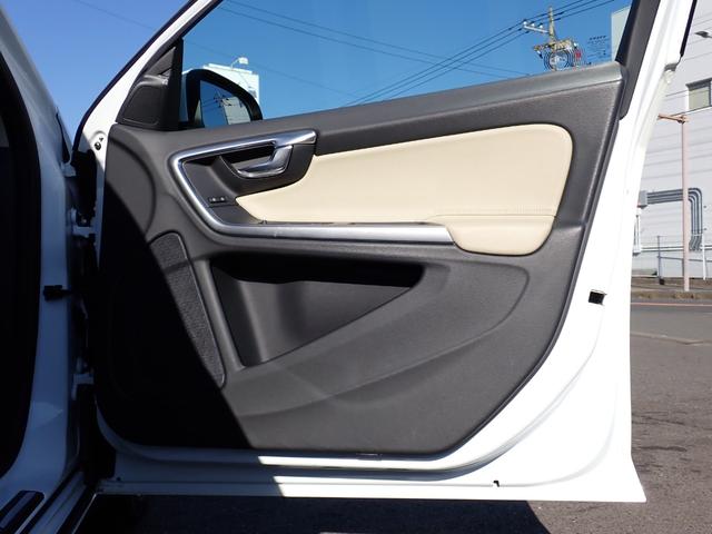 Ｖ６０ Ｄ４　タック　後期型　最終モデル　インテリセーフ　アイボリー革　スマートキー　ヒーター付メモリーパワーシート　バックカメラ　Ｒパークセンサー　マルチステア　パドルシフト　ＥＴＣ２．０　Ｒ７年４月ディーラー整備済（25枚目）