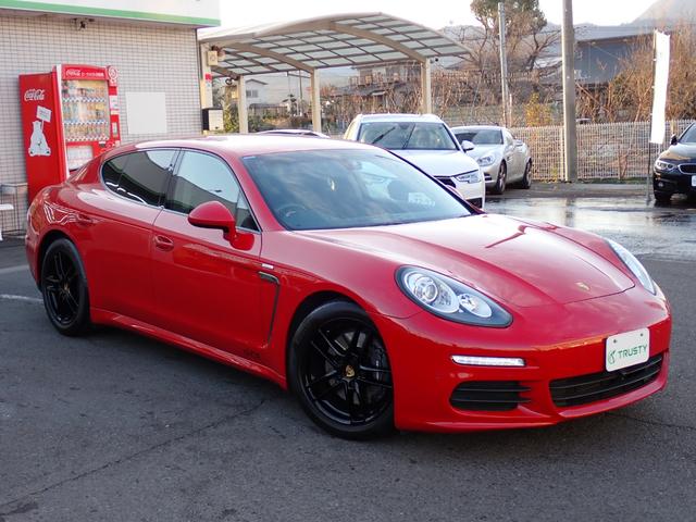 パナメーラ エディション　特別仕様車　後期型　スポーツクロノＰＫＧ　トップビューカメラ　サイドアシスト　ターボＩＩ１９インチブラックＡＷ　黒革　ヒーター付メモリーパワーシート　純正ナビ　ＴＶ　Ｆドラレコ　ＧＰＳレーダー　ＥＴＣ（18枚目）