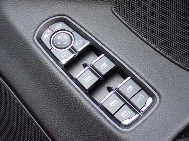 パナメーラ エディション　特別仕様車　後期型　スポーツクロノＰＫＧ　トップビューカメラ　サイドアシスト　ターボＩＩ１９インチブラックＡＷ　黒革　ヒーター付メモリーパワーシート　純正ナビ　ＴＶ　Ｆドラレコ　ＧＰＳレーダー　ＥＴＣ（34枚目）