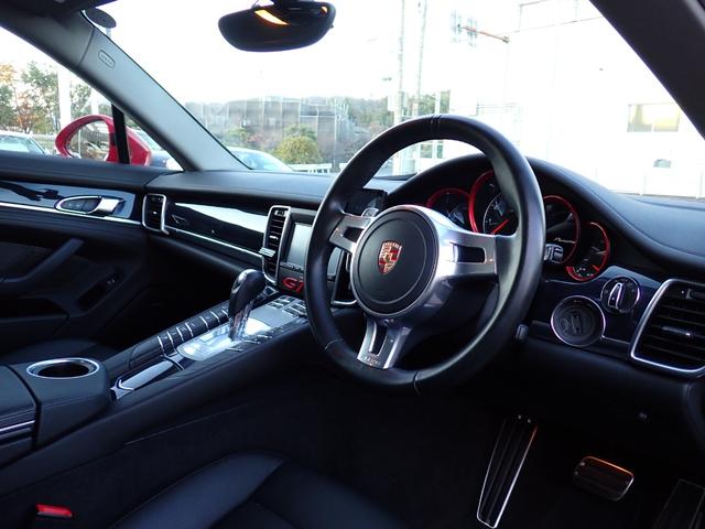 パナメーラ エディション　特別仕様車　後期型　スポーツクロノＰＫＧ　トップビューカメラ　サイドアシスト　ターボＩＩ１９インチブラックＡＷ　黒革　ヒーター付メモリーパワーシート　純正ナビ　ＴＶ　Ｆドラレコ　ＧＰＳレーダー　ＥＴＣ（36枚目）