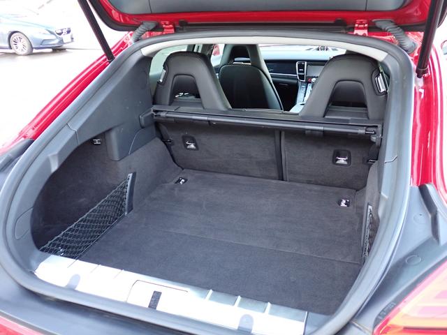 パナメーラ エディション　特別仕様車　後期型　スポーツクロノＰＫＧ　トップビューカメラ　サイドアシスト　ターボＩＩ１９インチブラックＡＷ　黒革　ヒーター付メモリーパワーシート　純正ナビ　ＴＶ　Ｆドラレコ　ＧＰＳレーダー　ＥＴＣ（45枚目）