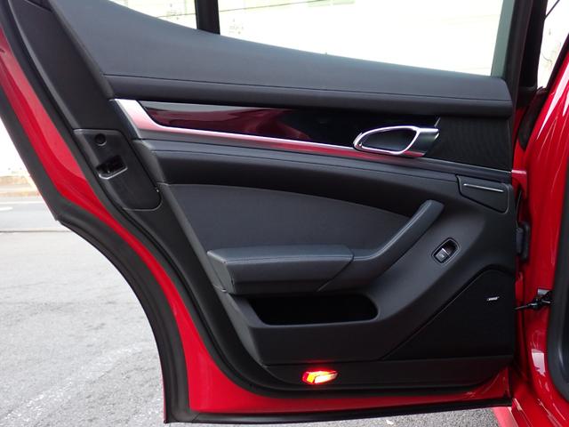 パナメーラ エディション　特別仕様車　後期型　スポーツクロノＰＫＧ　トップビューカメラ　サイドアシスト　ターボＩＩ１９インチブラックＡＷ　黒革　ヒーター付メモリーパワーシート　純正ナビ　ＴＶ　Ｆドラレコ　ＧＰＳレーダー　ＥＴＣ（54枚目）