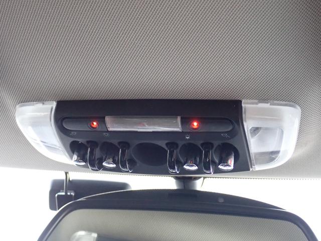 MINI クーパーS クラブマン フルセグTV ペッパーPKG インターフェイスKIT MINIドライビングモード MINIエキサイトメント コンフォートアクセス クルーズコントロール 純正17インチAW(22y製造タイヤ装着)ETC(43枚目)