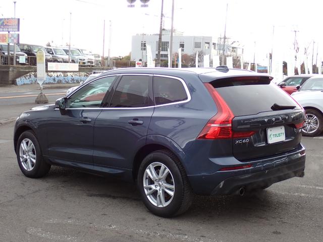 VOLVO XC60 T5 AWD MOMENTUM