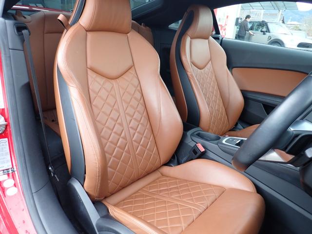 ＴＴクーペ ２．０ＴＦＳＩ　クワトロ　Ｂ＆Ｏサウンド　レザーＰＫＧ　茶革　バーチャルＣＰ　社外１９インチＡＷ　ＬＥＤライト　Ｆドラレコ　スマートキー　ヒーター付きパワーシート　ＥＴＣ２．０　前後パークセンサー　クルコン　パドルシフト（30枚目）