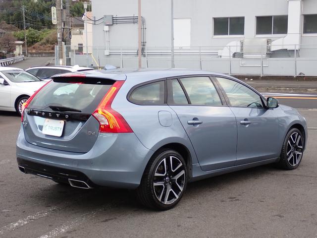 Ｖ６０ Ｄ４　ダイナミックエディション　後期型　特別仕様車　アイボリー革　インテリセーフ　専用１８インチＡＷ　ヒーター付きメモリーパワーシート　ＨＤＤナビ　バックカメラ　マルチステア　パドルシフト　ＥＴＣ２．０　スマートキー　スペアキー有り（16枚目）