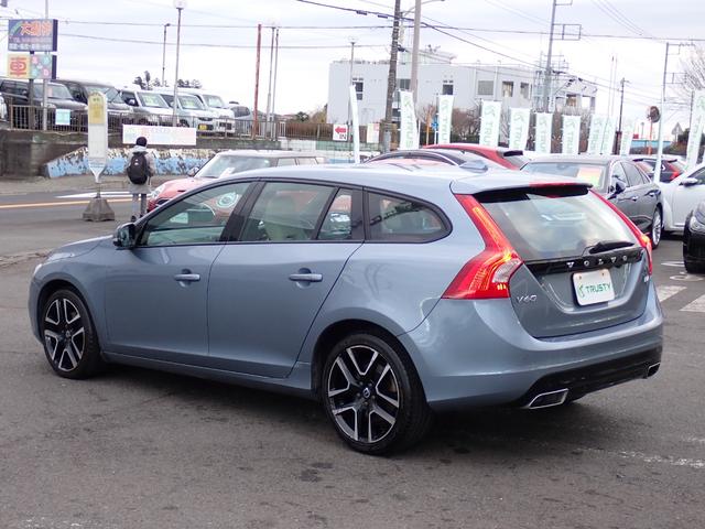 Ｖ６０ Ｄ４　ダイナミックエディション　後期型　特別仕様車　アイボリー革　インテリセーフ　専用１８インチＡＷ　ヒーター付きメモリーパワーシート　ＨＤＤナビ　バックカメラ　マルチステア　パドルシフト　ＥＴＣ２．０　スマートキー　スペアキー有り（18枚目）