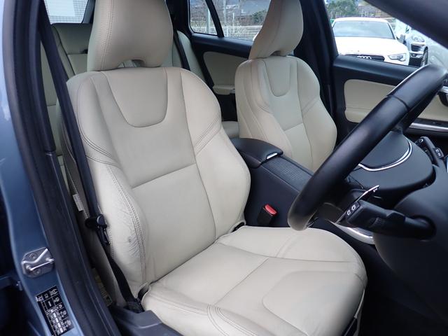 Ｖ６０ Ｄ４　ダイナミックエディション　後期型　特別仕様車　アイボリー革　インテリセーフ　専用１８インチＡＷ　ヒーター付きメモリーパワーシート　ＨＤＤナビ　バックカメラ　マルチステア　パドルシフト　ＥＴＣ２．０　スマートキー　スペアキー有り（28枚目）