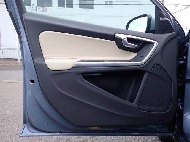 Ｖ６０ Ｄ４　ダイナミックエディション　後期型　特別仕様車　アイボリー革　インテリセーフ　専用１８インチＡＷ　ヒーター付きメモリーパワーシート　ＨＤＤナビ　バックカメラ　マルチステア　パドルシフト　ＥＴＣ２．０　スマートキー　スペアキー有り（35枚目）