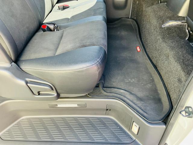 ハイエースバン スーパーGL ダークプライムII 2列シート2/5人乗 セーフティセンス LEDヘッドランプ 両側パワースライドドア デジタルインナーミラー パノラミックビューモニター ナビ 地デジTV ドラレコ前後 ETC ブラック天井 社外AW(20枚目)