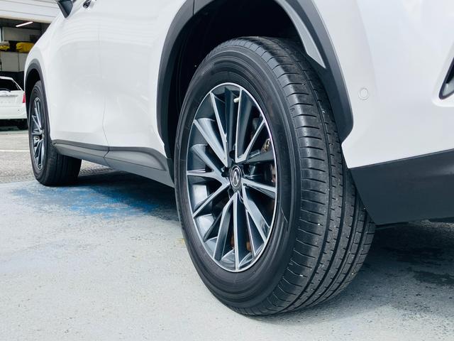 NX NX350h バージョンL セーフティシステムプラス 3眼フルLEDヘッドランプ  クライメイトコンシェルジュ 黒革シート 14インチディスプレイオーディオプラス ナビ パノラミックビューモニター ドラレコ 18インチAW(3枚目)