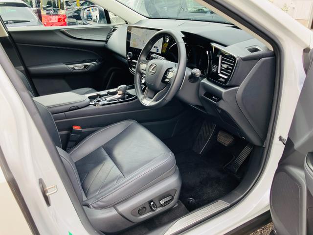 NX NX350h バージョンL セーフティシステムプラス 3眼フルLEDヘッドランプ  クライメイトコンシェルジュ 黒革シート 14インチディスプレイオーディオプラス ナビ パノラミックビューモニター ドラレコ 18インチAW(6枚目)