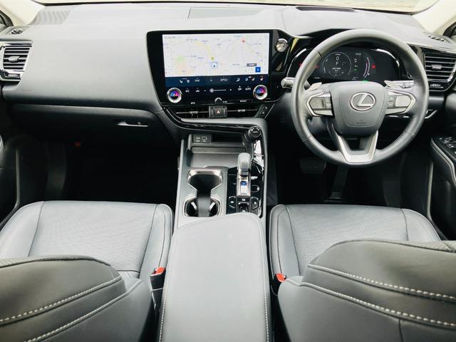 NX NX350h バージョンL セーフティシステムプラス 3眼フルLEDヘッドランプ  クライメイトコンシェルジュ 黒革シート 14インチディスプレイオーディオプラス ナビ パノラミックビューモニター ドラレコ 18インチAW(18枚目)