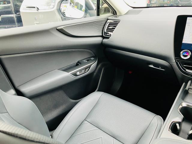 NX NX350h バージョンL セーフティシステムプラス 3眼フルLEDヘッドランプ  クライメイトコンシェルジュ 黒革シート 14インチディスプレイオーディオプラス ナビ パノラミックビューモニター ドラレコ 18インチAW(42枚目)