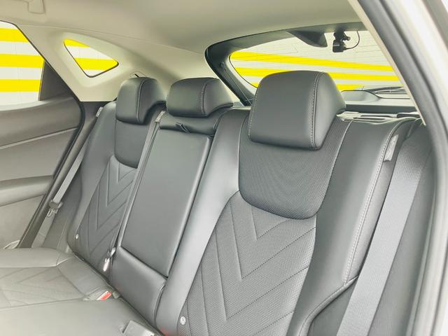 NX NX350h バージョンL セーフティシステムプラス 3眼フルLEDヘッドランプ  クライメイトコンシェルジュ 黒革シート 14インチディスプレイオーディオプラス ナビ パノラミックビューモニター ドラレコ 18インチAW(69枚目)