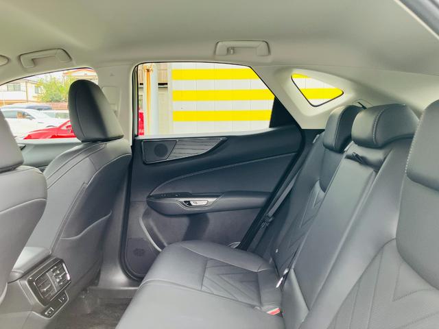 NX NX350h バージョンL セーフティシステムプラス 3眼フルLEDヘッドランプ  クライメイトコンシェルジュ 黒革シート 14インチディスプレイオーディオプラス ナビ パノラミックビューモニター ドラレコ 18インチAW(70枚目)