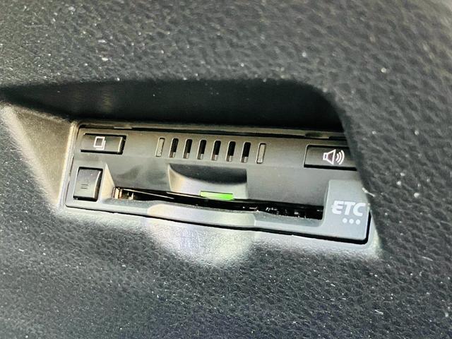 C-HR G セーフティセンス LEDヘッドランプ LEDフロントフォグランプ ナビ 地デジTV バックカメラ ドラレコ ETC 18インチAW ナノイー付オートエアコン 快適温熱シート スマートキー(13枚目)