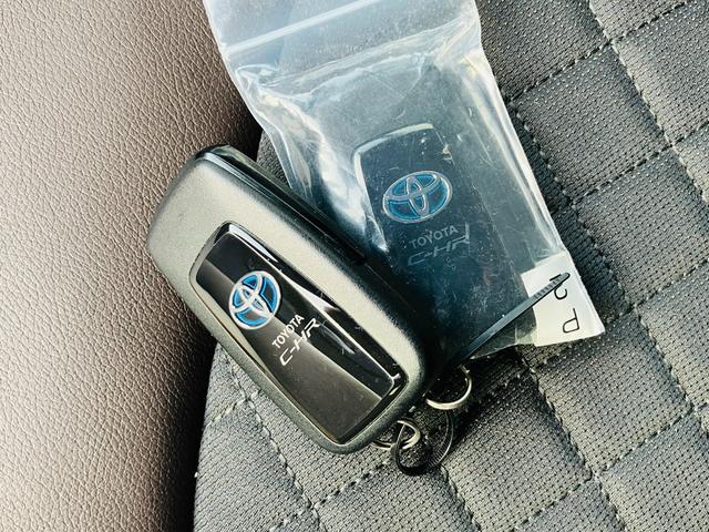 C-HR G セーフティセンス LEDヘッドランプ LEDフロントフォグランプ ナビ 地デジTV バックカメラ ドラレコ ETC 18インチAW ナノイー付オートエアコン 快適温熱シート スマートキー(15枚目)