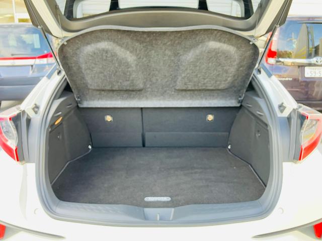 C-HR G セーフティセンス LEDヘッドランプ LEDフロントフォグランプ ナビ 地デジTV バックカメラ ドラレコ ETC 18インチAW ナノイー付オートエアコン 快適温熱シート スマートキー(20枚目)