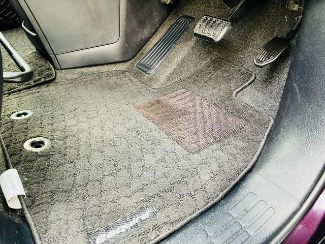 エスクァイア Gi 7人乗 クルーズコントロール LEDヘッドランプ オートマチックハイビーム 両側電動スライドドア ナビ TV バックカメラ ETC シートヒーター リアクーラー スマートキー 黒合皮シート(35枚目)