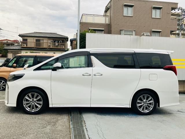 アルファード 2.5S タイプゴールド セーフティセンス 両側パワースライドドア パワーバックドア 9インチディスプレイオーディオ バックカメラ 後席ディスプレイ ドラレコ前後 ETC 合皮/スエードコンビシート リアオートエアコン(2枚目)