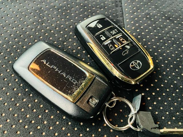 アルファード 2.5S タイプゴールド セーフティセンス 両側パワースライドドア パワーバックドア 9インチディスプレイオーディオ バックカメラ 後席ディスプレイ ドラレコ前後 ETC 合皮/スエードコンビシート リアオートエアコン(28枚目)
