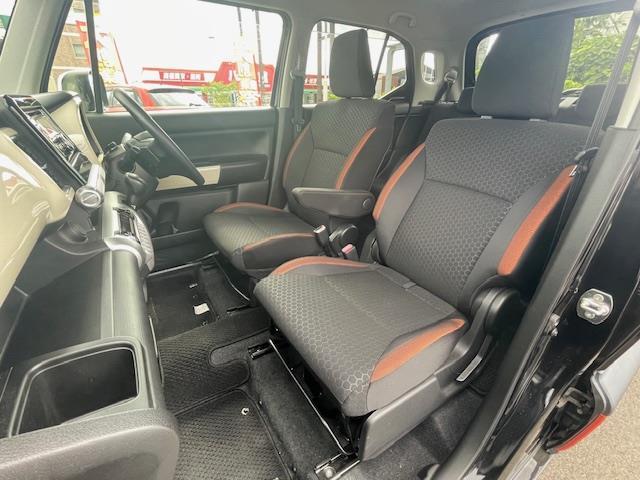 クロスビー ハイブリッドＭＸ　社外オーディオ　社外フロアマット　スマートキー　プッシュスタート　アイドリングストップ　キセノン　ドライブレコーダー前（12枚目）