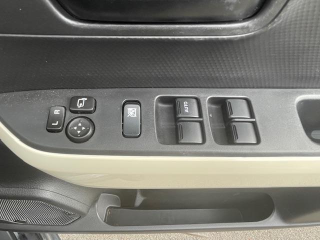 クロスビー ハイブリッドＭＸ　社外オーディオ　社外フロアマット　スマートキー　プッシュスタート　アイドリングストップ　キセノン　ドライブレコーダー前（27枚目）