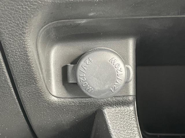 クロスビー ハイブリッドＭＸ　社外オーディオ　社外フロアマット　スマートキー　プッシュスタート　アイドリングストップ　キセノン　ドライブレコーダー前（31枚目）