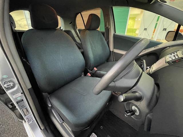 ヴィッツ F 社外ナビ ワンセグ ETC リモコンキー 純正フロアマット(6枚目)