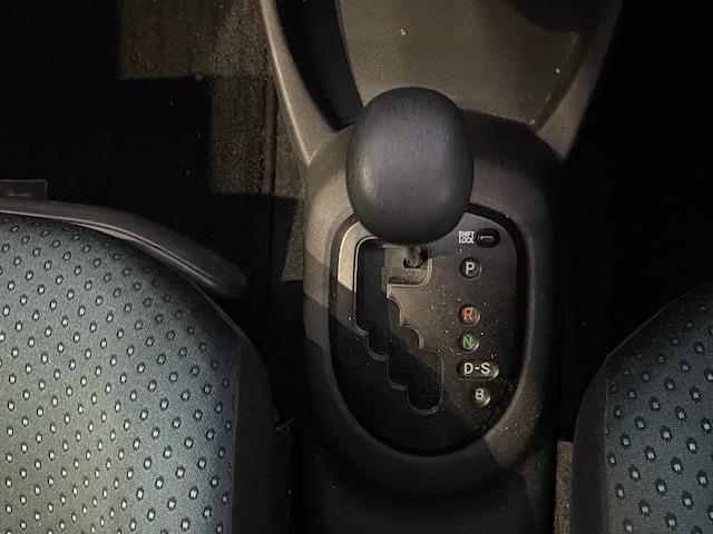 ヴィッツ F 社外ナビ ワンセグ ETC リモコンキー 純正フロアマット(20枚目)