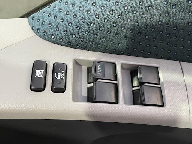 ヴィッツ F 社外ナビ ワンセグ ETC リモコンキー 純正フロアマット(24枚目)