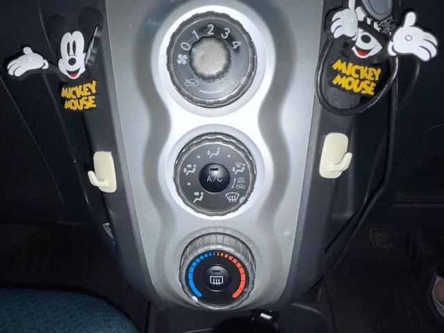 ヴィッツ F 社外ナビ ワンセグ ETC リモコンキー 純正フロアマット(26枚目)