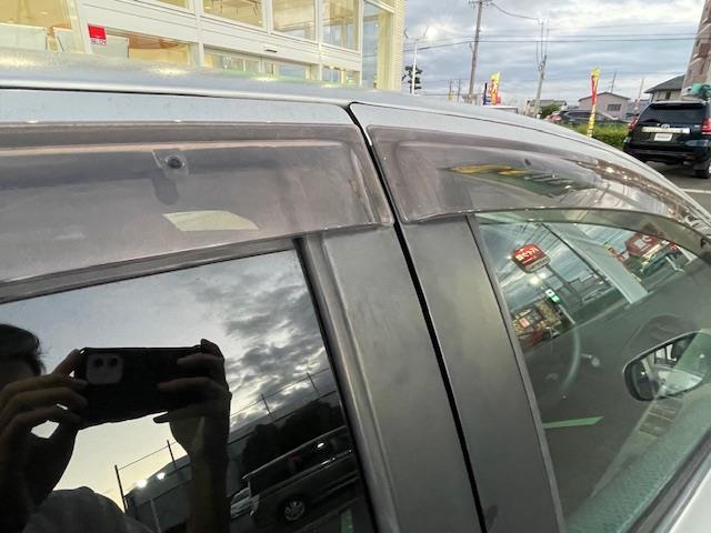 ヴィッツ F 社外ナビ ワンセグ ETC リモコンキー 純正フロアマット(31枚目)